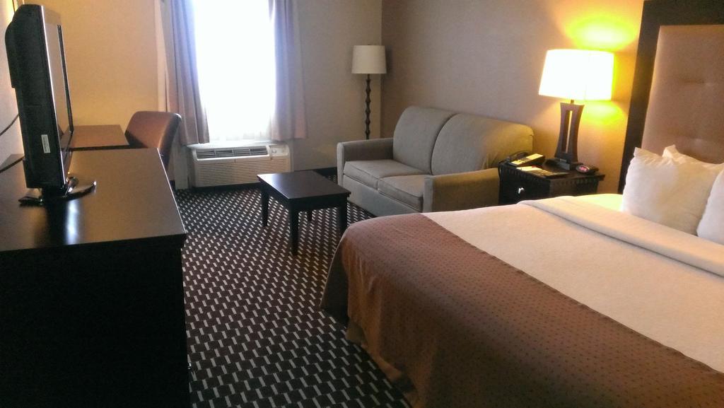 Hartford Hotel & Conference Center East Hartford Room photo