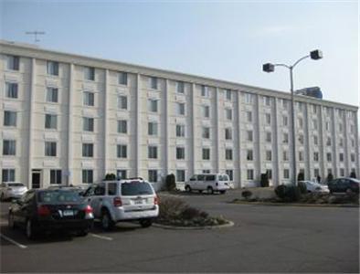 Hartford Hotel & Conference Center East Hartford Exterior photo